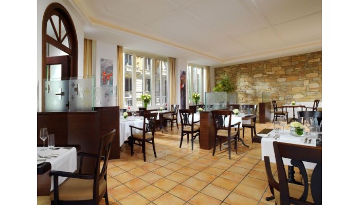 Sheraton Zurich Neues Schloss Hotel poza 8