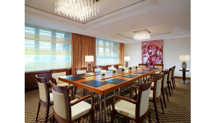 Sheraton Zurich Neues Schloss Hotel poza 11